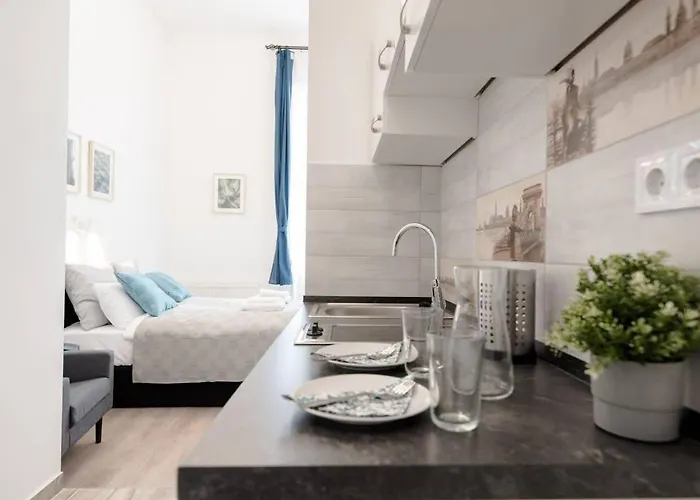 Modern With Aircon And Balcony In The Center *